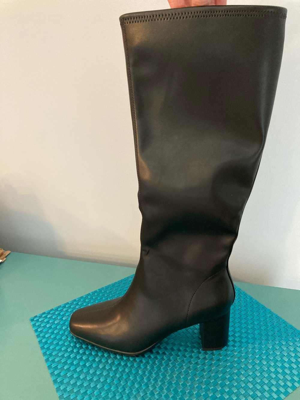 AEROSOLES Black Knee-High Block Heel Boots Faux Leather Women Size 8.5 - Picture 4 of 15